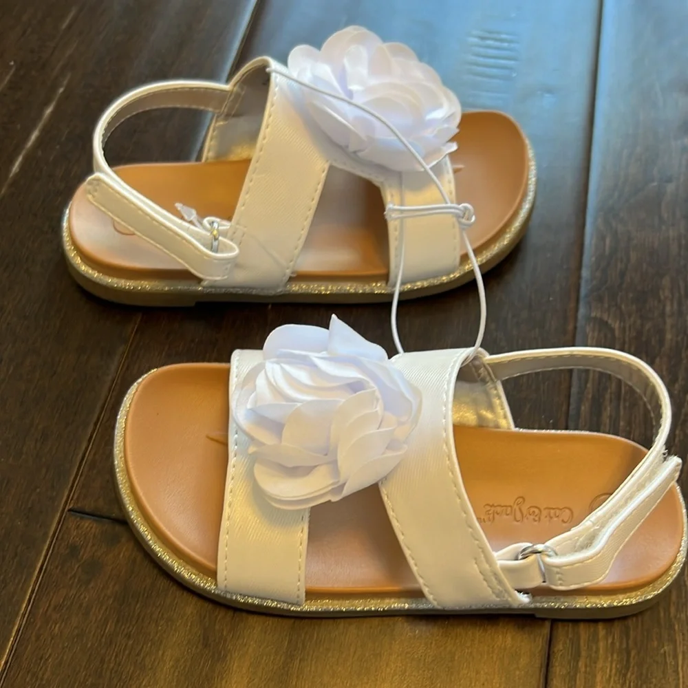 NWT Cat and Jack Toddler Girls White Violetta Flower Sandals!